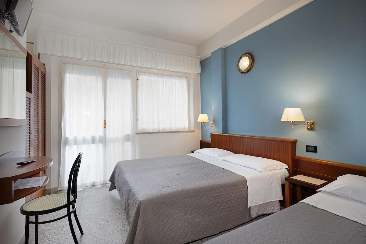 Hotel Avana Fronte Mare Riccione 3*,  Italia