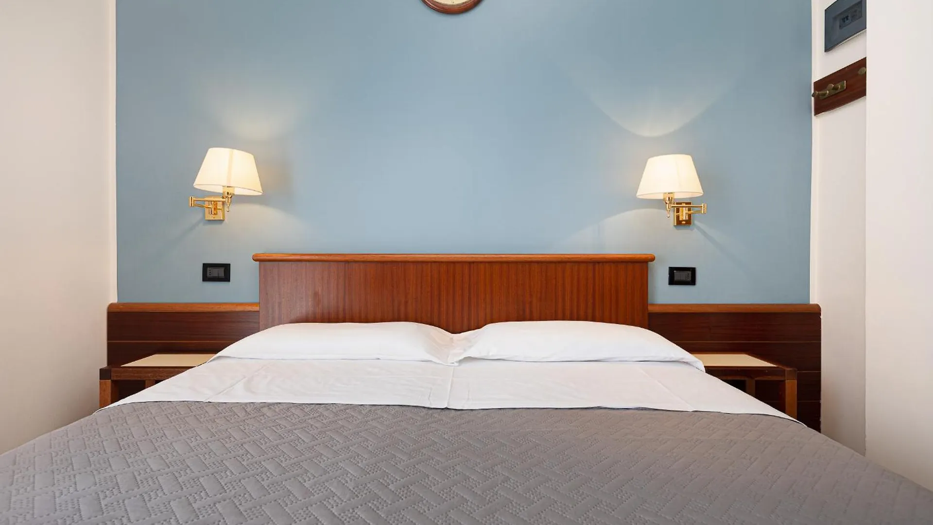 ***  Hotel Avana Fronte Mare Riccione Italy