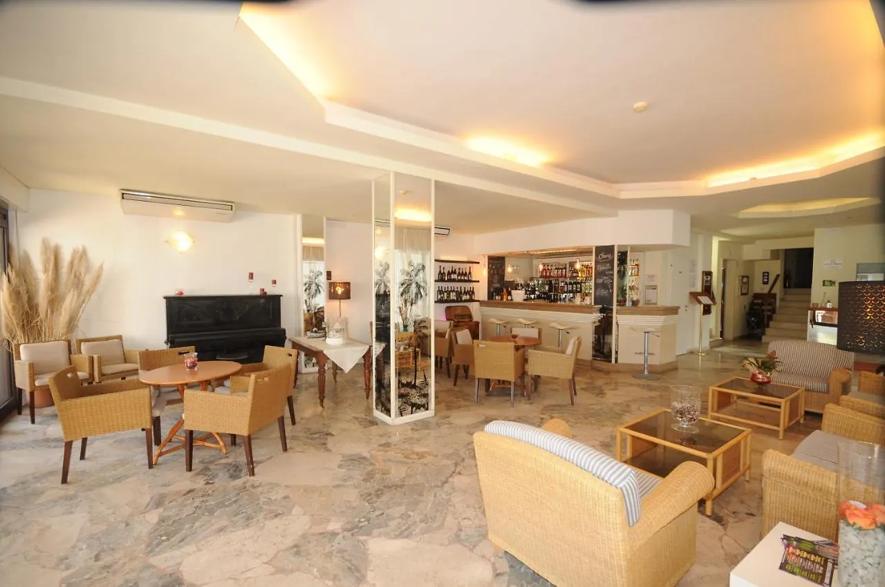 Hotel Avana Fronte Mare Riccione 3*,  Italy